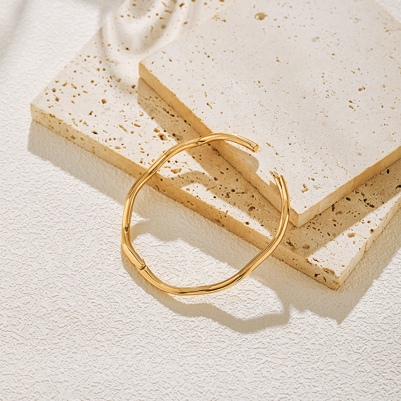 Simple Golden  Bangle