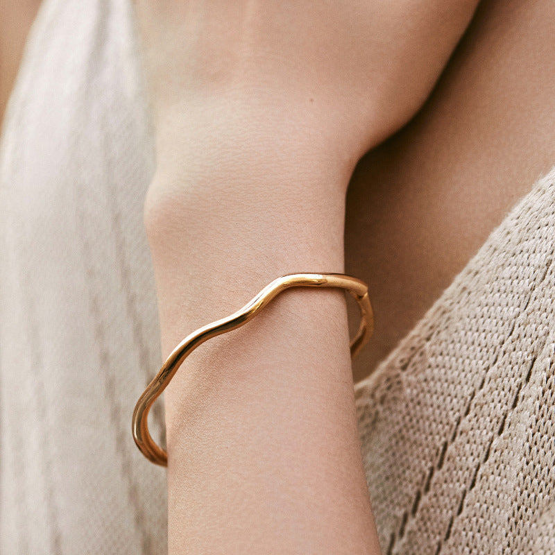 Simple Golden  Bangle